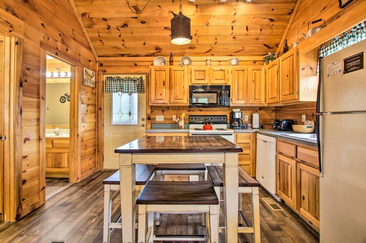 Pigeon Forge Cabin With Hot Tub And Mountain Views! Εξωτερικό φωτογραφία