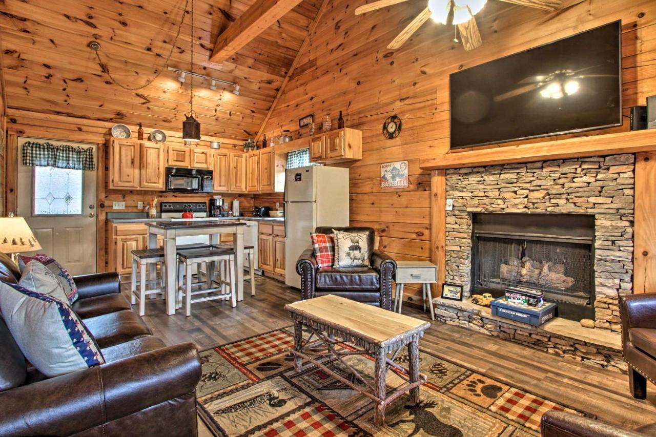 Pigeon Forge Cabin With Hot Tub And Mountain Views! Εξωτερικό φωτογραφία