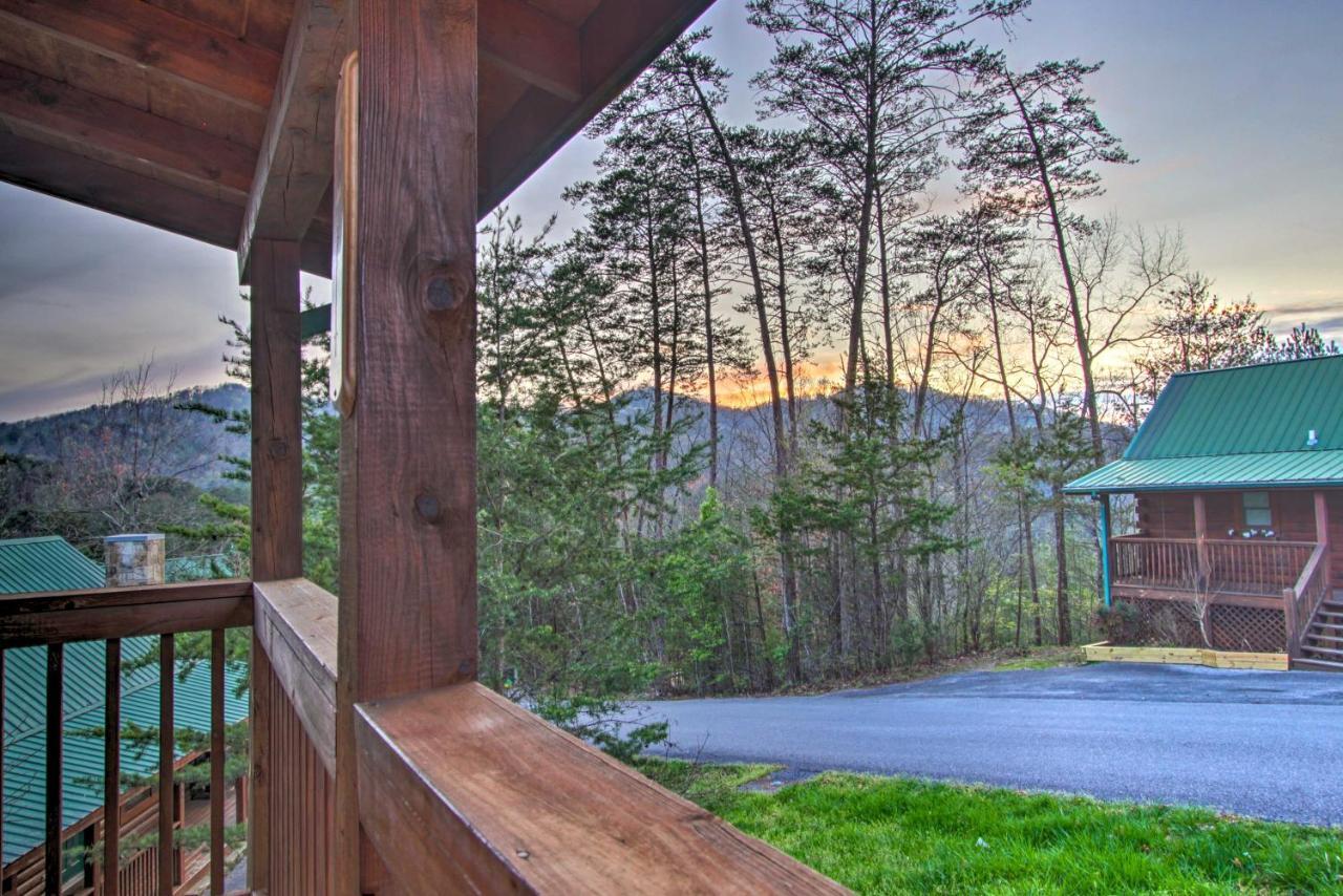 Pigeon Forge Cabin With Hot Tub And Mountain Views! Εξωτερικό φωτογραφία