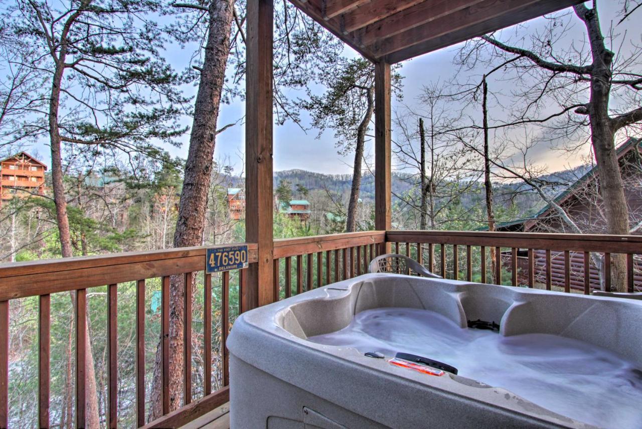 Pigeon Forge Cabin With Hot Tub And Mountain Views! Εξωτερικό φωτογραφία